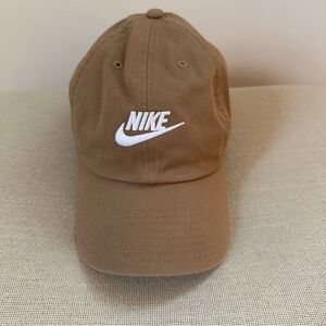 Nike Heritage 86 Tan Adjustable Baseball Hat